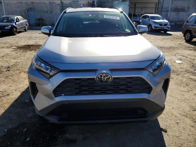 JTMG1RFV6LD059845 - 2020 TOYOTA RAV4 LE SILVER photo 5