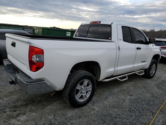 5TFRM5F10FX085799 - 2015 TOYOTA TUNDRA DOUBLE CAB SR/SR5 WHITE photo 3