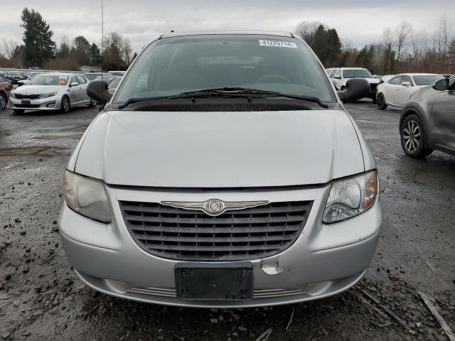 1C4GJ45382B674829 - 2002 CHRYSLER VOYAGER LX SILVER photo 5