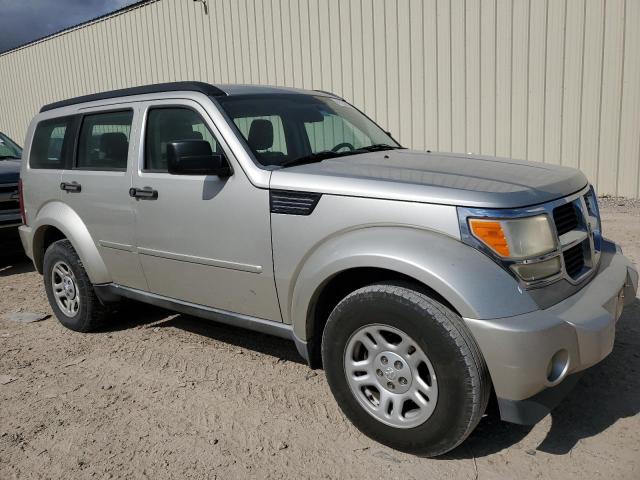 1D8GT28K89W528694 - 2009 DODGE NITRO SE SILVER photo 4