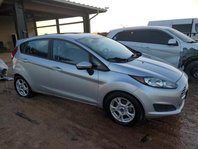 3FADP4EJ7GM188017 - 2016 FORD FIESTA SE SILVER photo 4