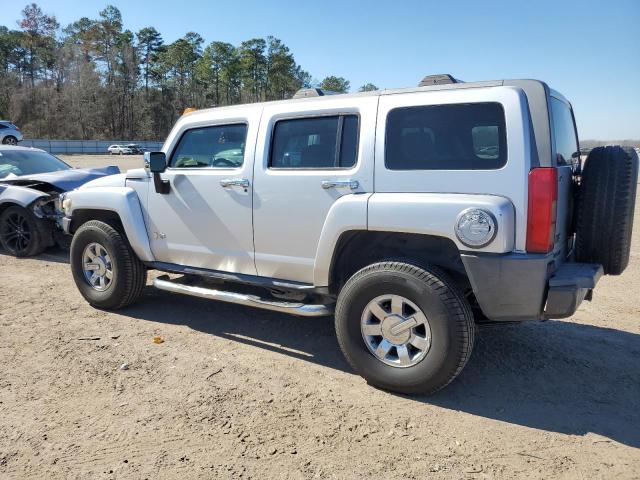 ADMEN13L294493448 - 2009 HUMMER HUMMER H3 SILVER photo 2