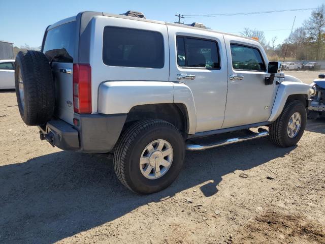 ADMEN13L294493448 - 2009 HUMMER HUMMER H3 SILVER photo 3