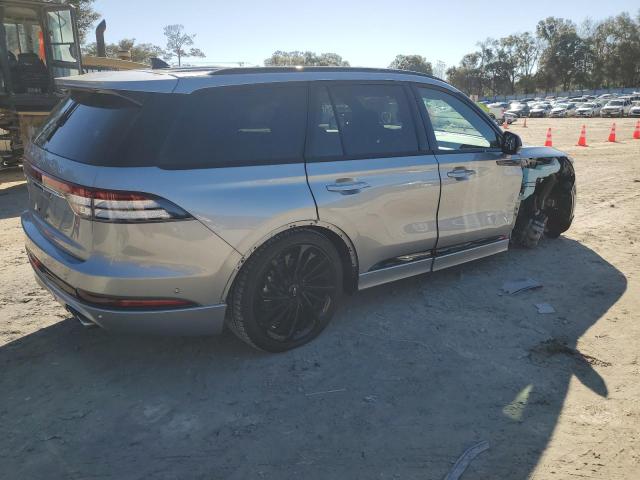 5LM5J7WCXPGL07375 - 2023 LINCOLN AVIATOR RESERVE SILVER photo 3