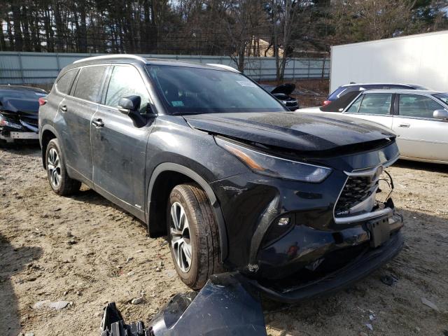 5TDGBRCH5NS543167 - 2022 TOYOTA HIGHLANDER HYBRID XLE BLACK photo 4