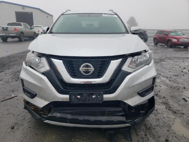 KNMAT2MVXJP565376 - 2018 NISSAN ROGUE S SILVER photo 5