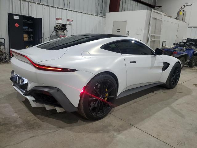 SCFSMGAWXKGN01417 - 2019 ASTON MARTIN VANTAGE WHITE photo 3