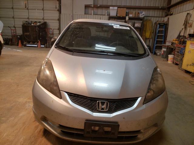 JHMGE8H36BS010938 - 2011 HONDA FIT SILVER photo 5