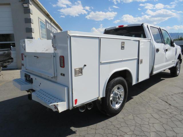 1FT8W3BT5HED00884 - 2017 FORD F350 SUPER DUTY WHITE photo 3