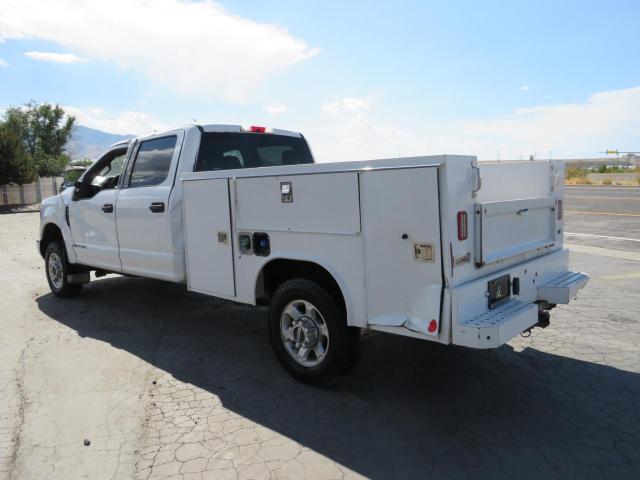1FT8W3BT5HED00884 - 2017 FORD F350 SUPER DUTY WHITE photo 4