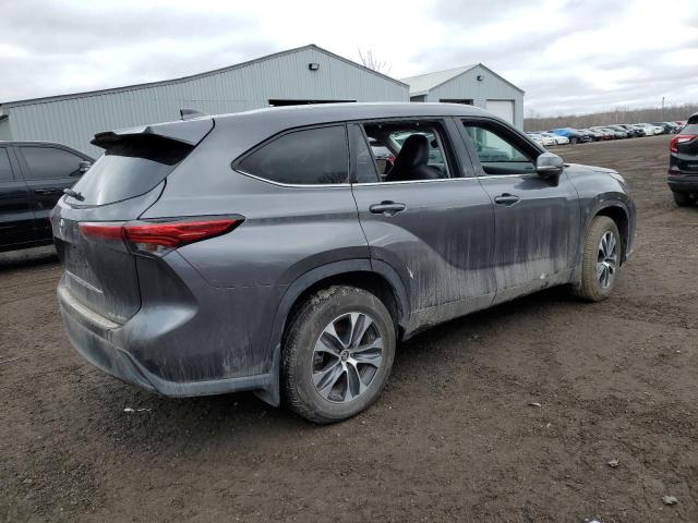 5TDGZRBH4NS219916 - 2022 TOYOTA HIGHLANDER XLE GRAY photo 3