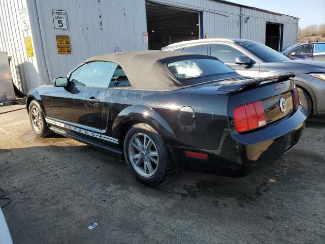 1ZVHT84N555223642 - 2005 FORD MUSTANG BLACK photo 2