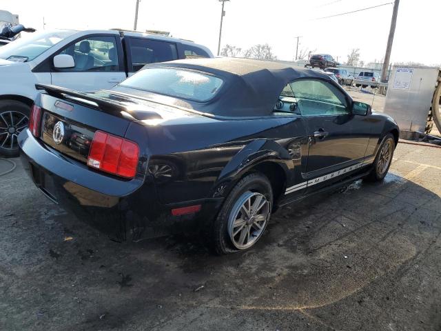 1ZVHT84N555223642 - 2005 FORD MUSTANG BLACK photo 3