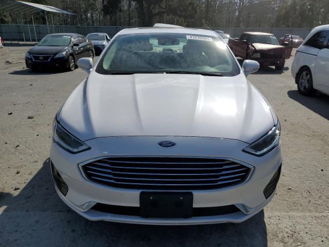 3FA6P0CD2KR130519 - 2019 FORD FUSION SEL WHITE photo 5