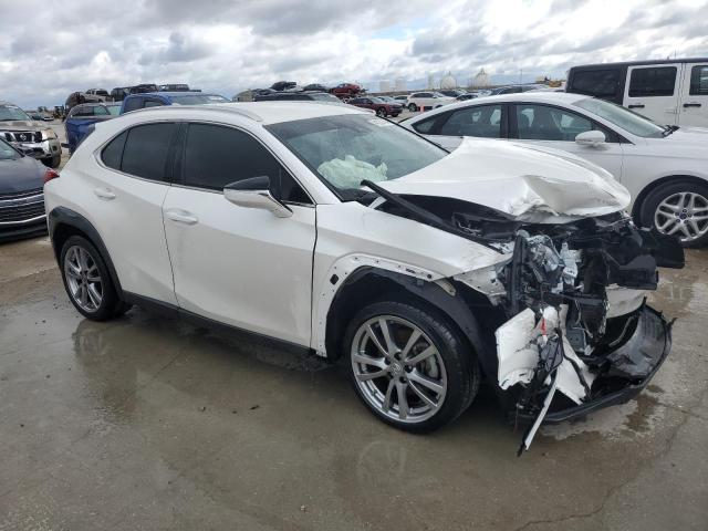 JTHY3JBH3K2019974 - 2019 LEXUS UX 200 WHITE photo 4