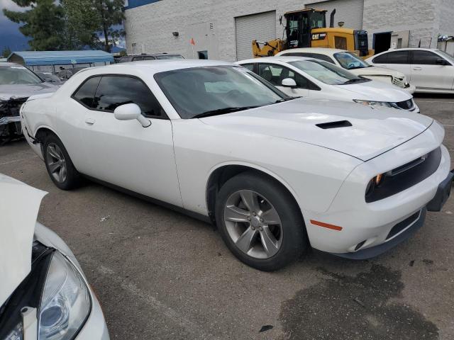 2C3CDZAG4KH670073 - 2019 DODGE CHALLENGER SXT WHITE photo 4