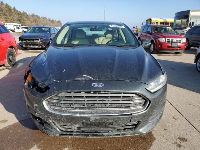 1FA6P0H71F5113576 - 2015 FORD FUSION SE GRAY photo 5