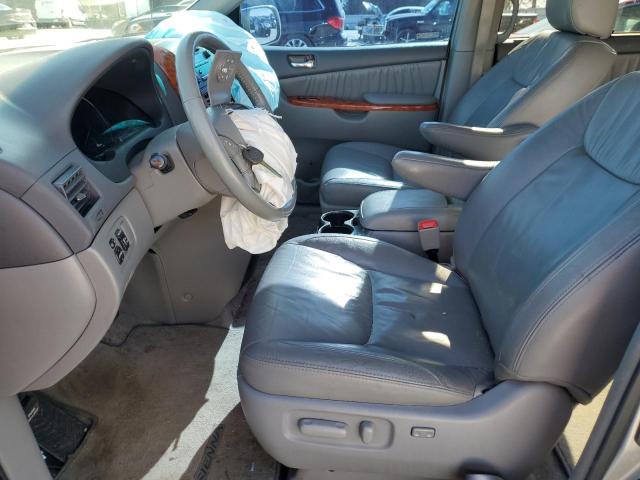 5TDYK4CC3AS316730 - 2010 TOYOTA SIENNA XLE SILVER photo 7