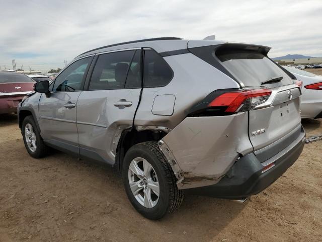 2T3W1RFV4MC100202 - 2021 TOYOTA RAV4 XLE SILVER photo 2