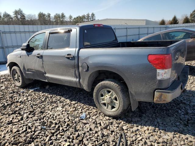 5TFDY5F17AX144483 - 2010 TOYOTA TUNDRA CREWMAX SR5 GRAY photo 2