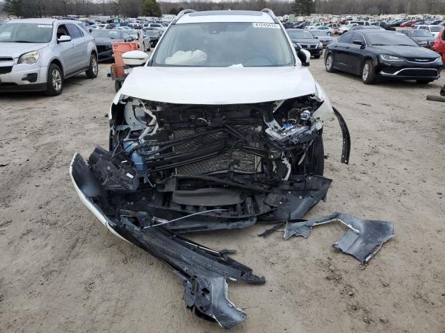 JN8AT2MT7JW468256 - 2018 NISSAN ROGUE S WHITE photo 5