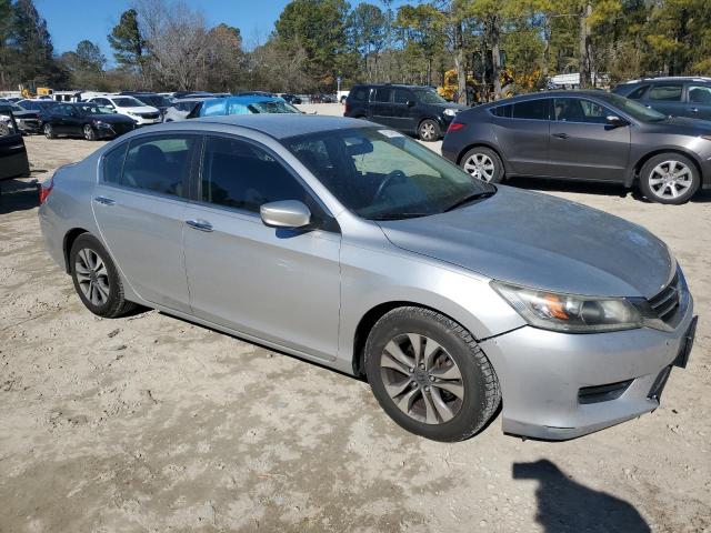 1HGCR2F31DA020680 - 2013 HONDA ACCORD LX SILVER photo 4