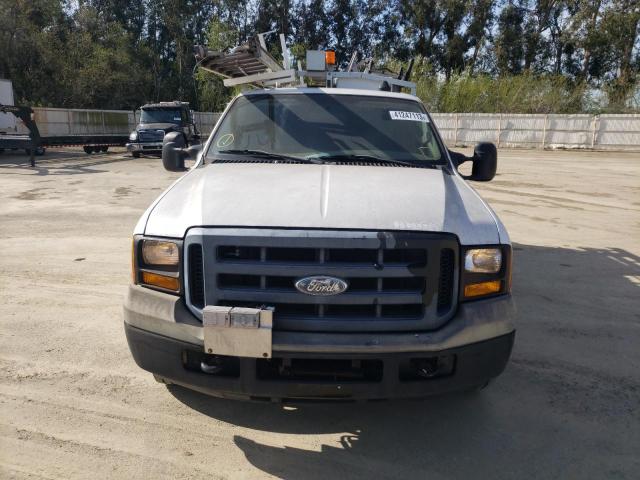 1FDSF30546EB15292 - 2006 FORD F350 SRW S WHITE photo 5