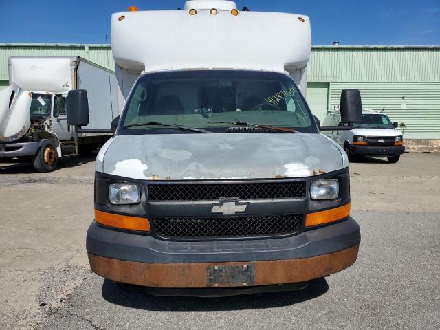 1GBJG31U071204275 - 2007 CHEVROLET G3100 WHITE photo 5