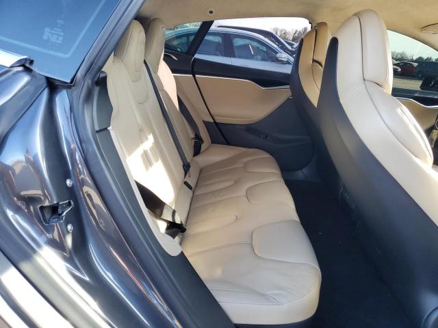 5YJSA1E2XHF190621 - 2017 TESLA MODEL S GRAY photo 10