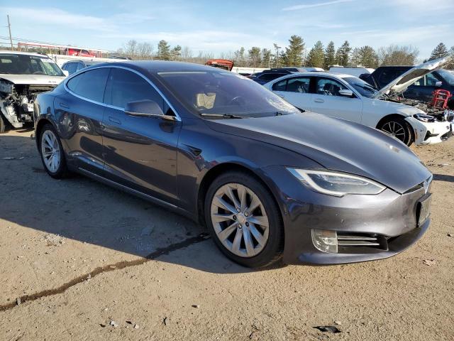 5YJSA1E2XHF190621 - 2017 TESLA MODEL S GRAY photo 4