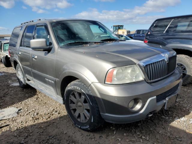 5LMFU28R94LJ10247 - 2004 LINCOLN NAVIGATOR SILVER photo 4