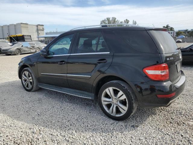 4JGBB8GB7BA682635 - 2011 MERCEDES-BENZ ML 350 4MATIC BLACK photo 2