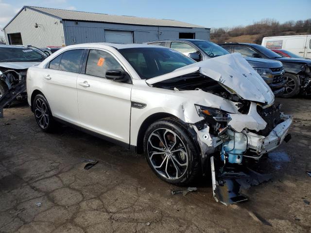 1FAHP2KT2JG118227 - 2018 FORD TAURUS SHO WHITE photo 4