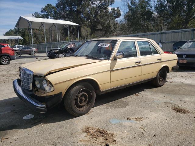 WDBAB23A4DB395520 - 1983 MERCEDES-BENZ 240 D YELLOW photo 1