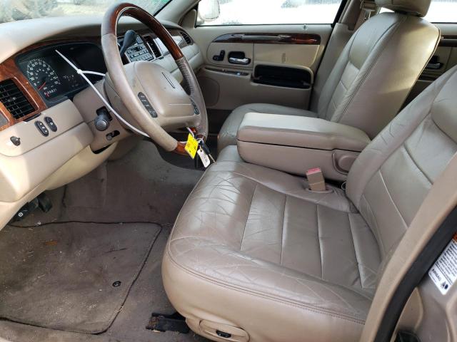 1LNHM82W42Y665684 - 2002 LINCOLN TOWN CAR SIGNATURE TAN photo 7