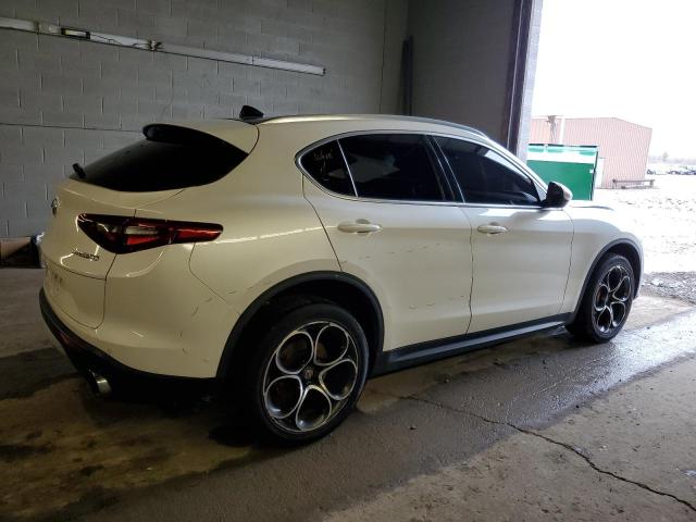 ZASPAKBN3K7C71586 - 2019 ALFA ROMEO STELVIO TI WHITE photo 3