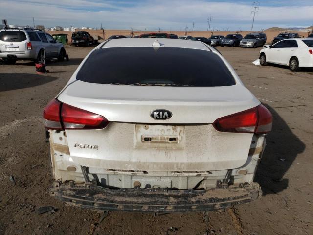 3KPFL4A76JE164253 - 2018 KIA FORTE LX WHITE photo 6