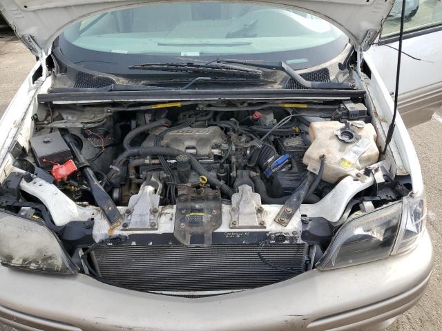 1GMDX03E82D138400 - 2002 PONTIAC MONTANA WHITE photo 12