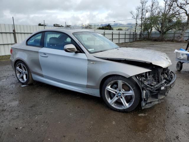 WBAUC73528VF23737 - 2008 BMW 135 I SILVER photo 4