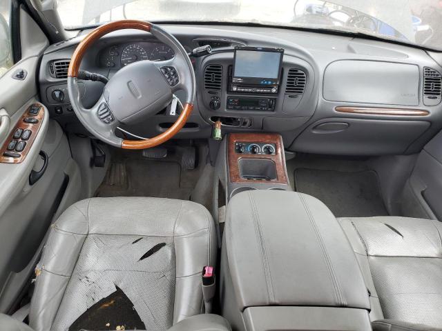 5LMFU28A9YLJ25444 - 2000 LINCOLN NAVIGATOR შავი ფოტო 8