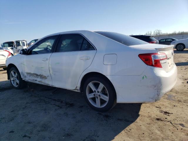 4T1BF1FK6CU615652 - 2012 TOYOTA CAMRY BASE WHITE photo 2