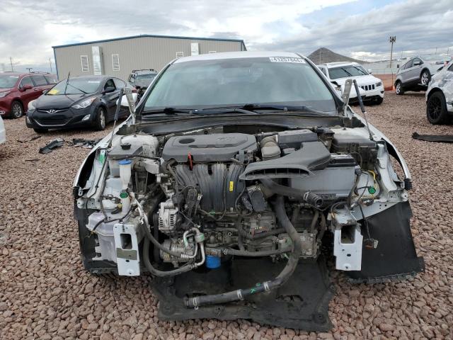 5XXGT4L34JG226108 - 2018 KIA OPTIMA LX WHITE photo 5