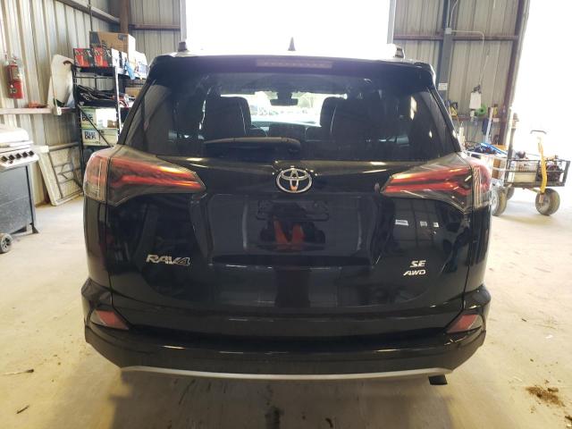 2T3JFREV7JW794245 - 2018 TOYOTA RAV4 SE BLACK photo 6