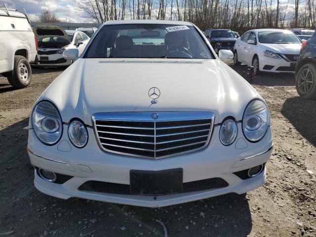 WDBUF56XX9B421595 - 2009 MERCEDES-BENZ E 350 WHITE photo 5