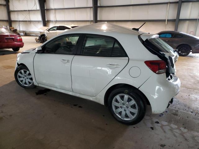 3KPA25AD7ME391139 - 2021 KIA RIO S WHITE photo 2