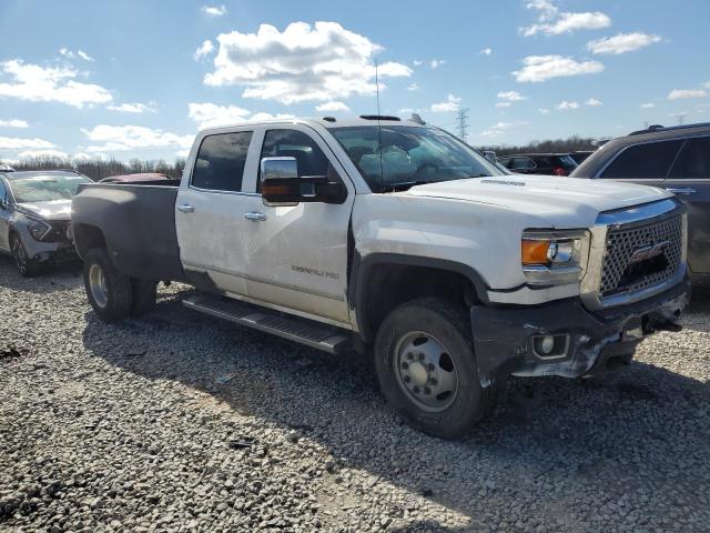 1GT42YE8XGF144834 - 2016 GMC SIERRA K3500 DENALI WHITE photo 4