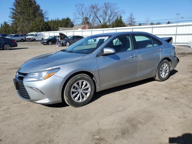 4T4BF1FK4FR467818 - 2015 TOYOTA CAMRY LE SILVER photo 1