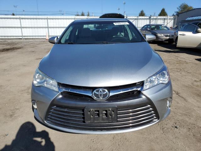 4T4BF1FK4FR467818 - 2015 TOYOTA CAMRY LE SILVER photo 5