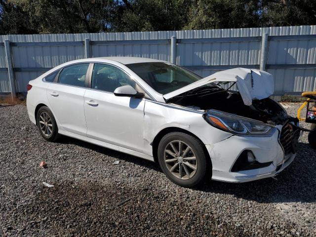 5NPE24AF2KH785279 - 2019 HYUNDAI SONATA SE WHITE photo 4