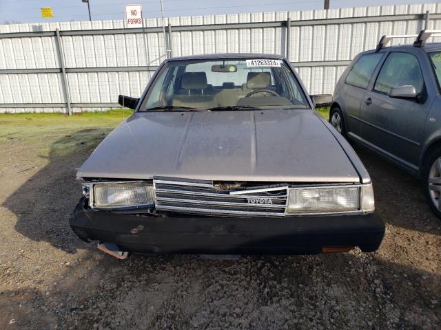 JT2SV12E0G0438996 - 1986 TOYOTA CAMRY DLX GOLD photo 5